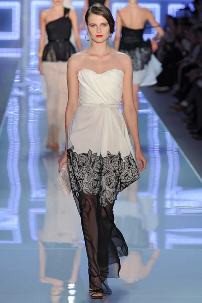 Look 43
